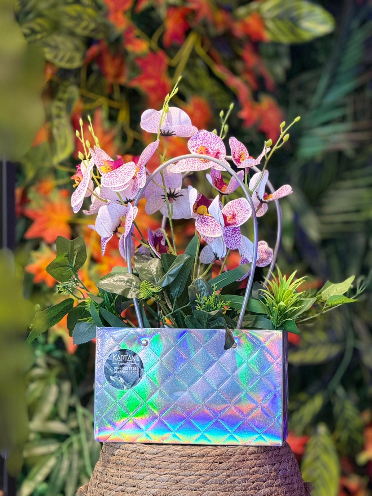 Çantada Renki Orkideler