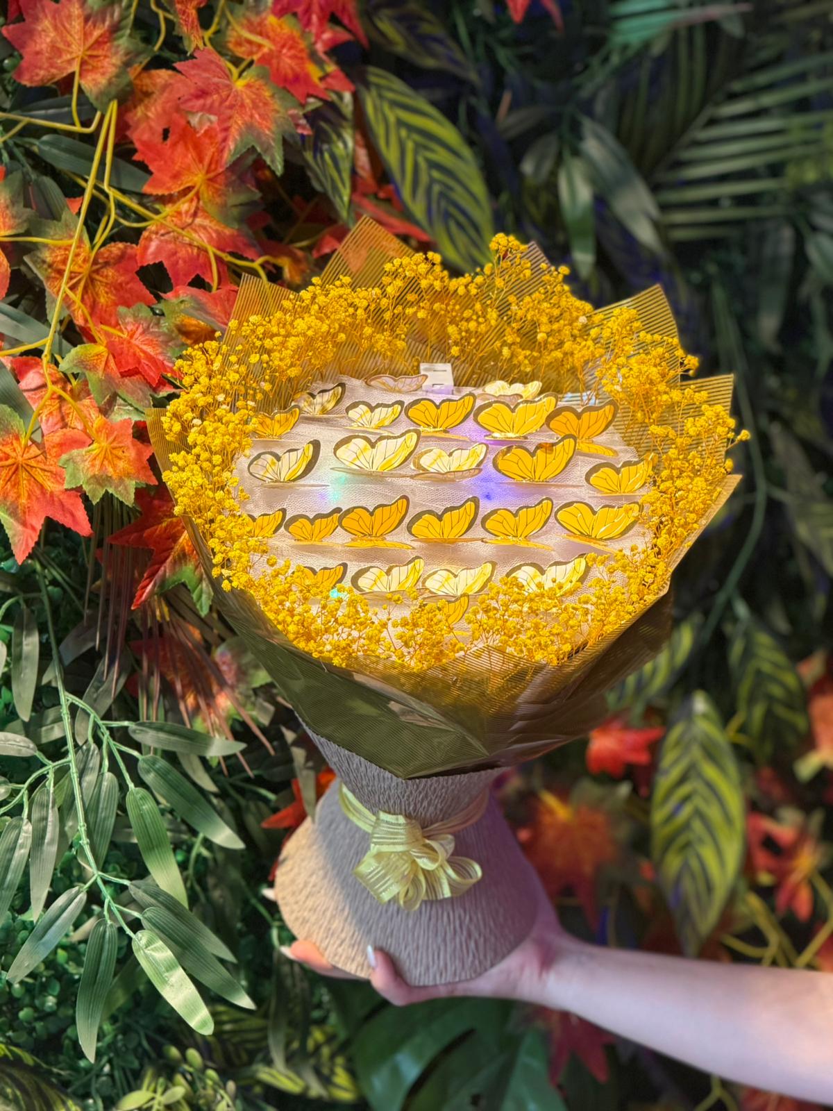 Sarı Kelebekli Buket