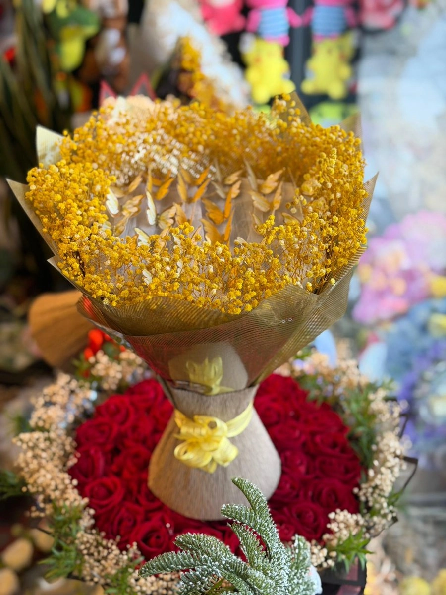 Kelebekli Sarı Buket