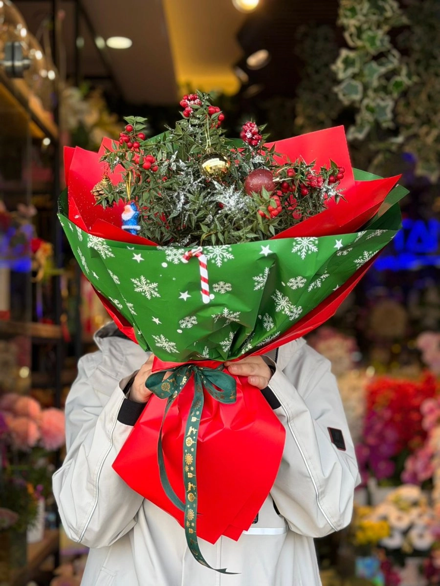 Yeşil Kağıtta Kokina Buketi